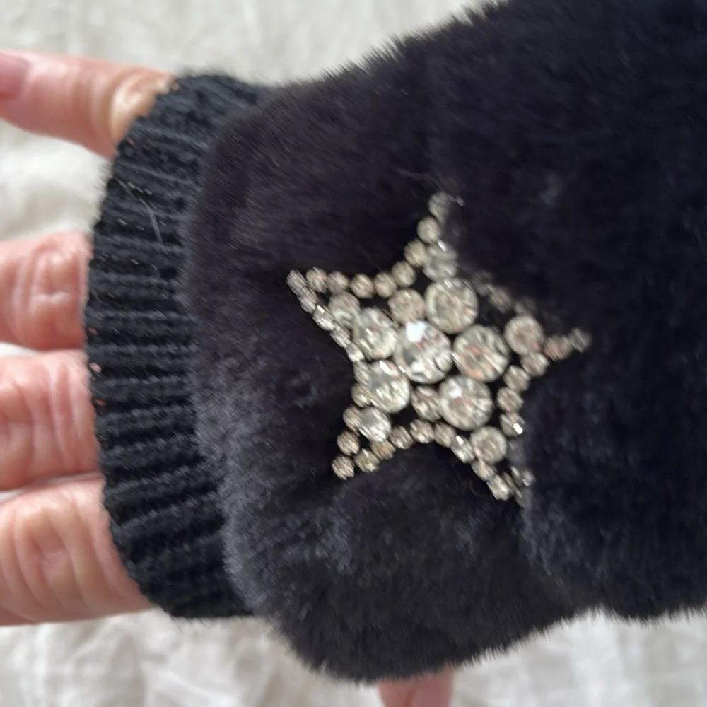 JOCELYN FAUX FUR FINGERLESS RHINESTONE MITTENS